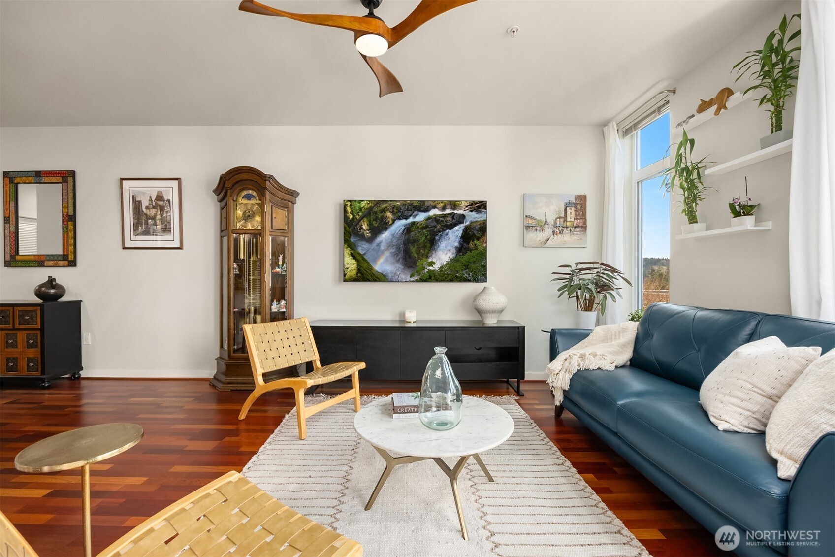 190 Harbor Square Loop Northeast, Unit C330 Bainbridge Island, WA 98110 - Photo 6 of 39