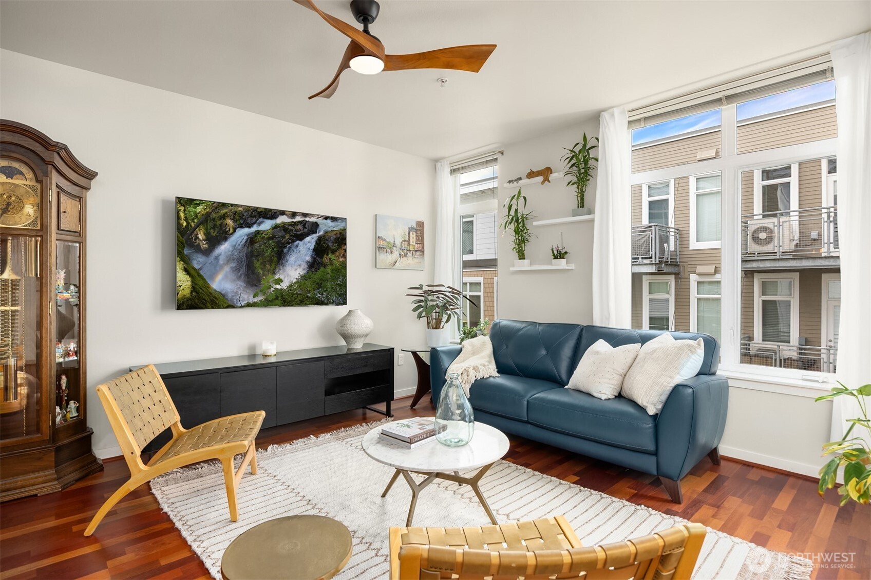 190 Harbor Square Loop Northeast, Unit C330 Bainbridge Island, WA 98110 - Photo 7 of 39