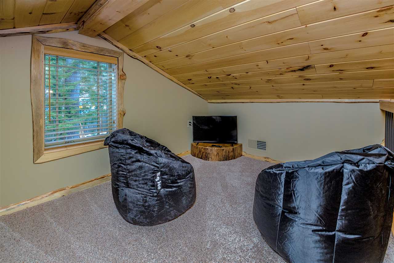90 Cranmore Road, Unit 1 Conway, NH 03860 - Photo 16 of 18 Gallery Image 16