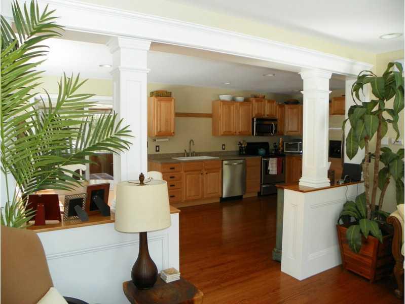 16 Wakefield Pasture Road Kennebunkport, ME 04046 - Photo 4 of 23 Living Room.
