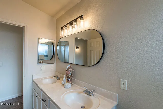 $2,000 | 3845 Vía De La Reina, Sierra Vista, AZ 85650