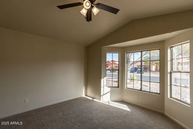 $2,000 | 3845 Vía De La Reina, Sierra Vista, AZ 85650