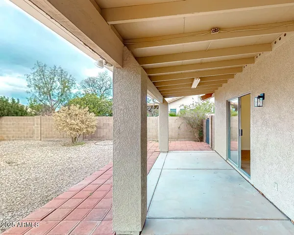 $2,000 | 3845 Vía De La Reina, Sierra Vista, AZ 85650