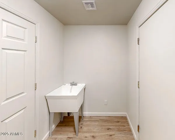 $2,000 | 3845 Vía De La Reina, Sierra Vista, AZ 85650