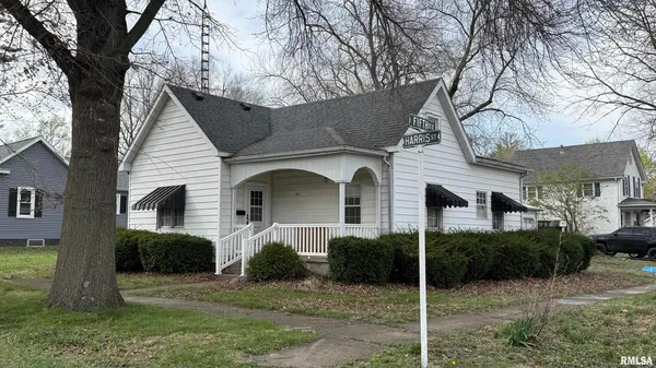 $119,900 | 221 East Harris Street, Petersburg, IL 62675