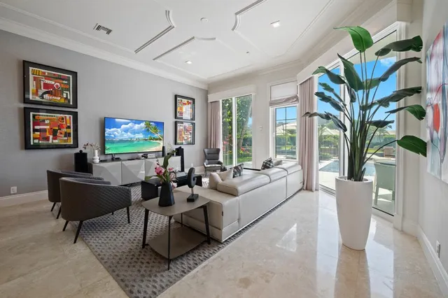 $6,700,000 | 81 Island Drive, Ocean Ridge, FL 33435