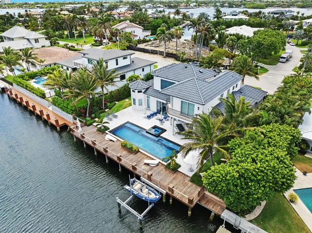 $6,700,000 | 81 Island Drive, Ocean Ridge, FL 33435