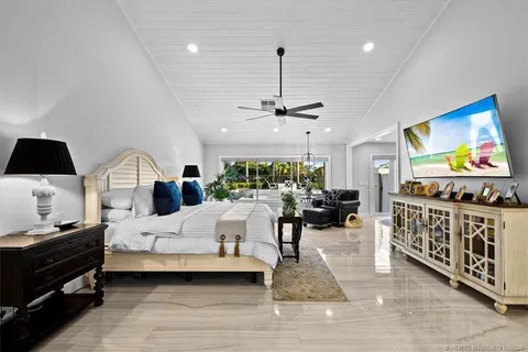 $1,975,000 | 6266 Southeast Oakmont Place, Stuart, FL 34997