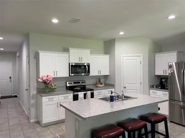 $2,300 | 213 Asheville Street, Azle, TX 76020