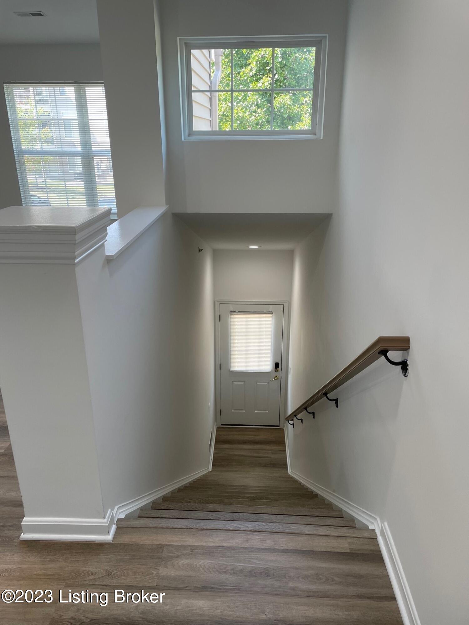 6009 Boulder View Cold Spring, KY 41076 - Photo 3 of 19 Entry
