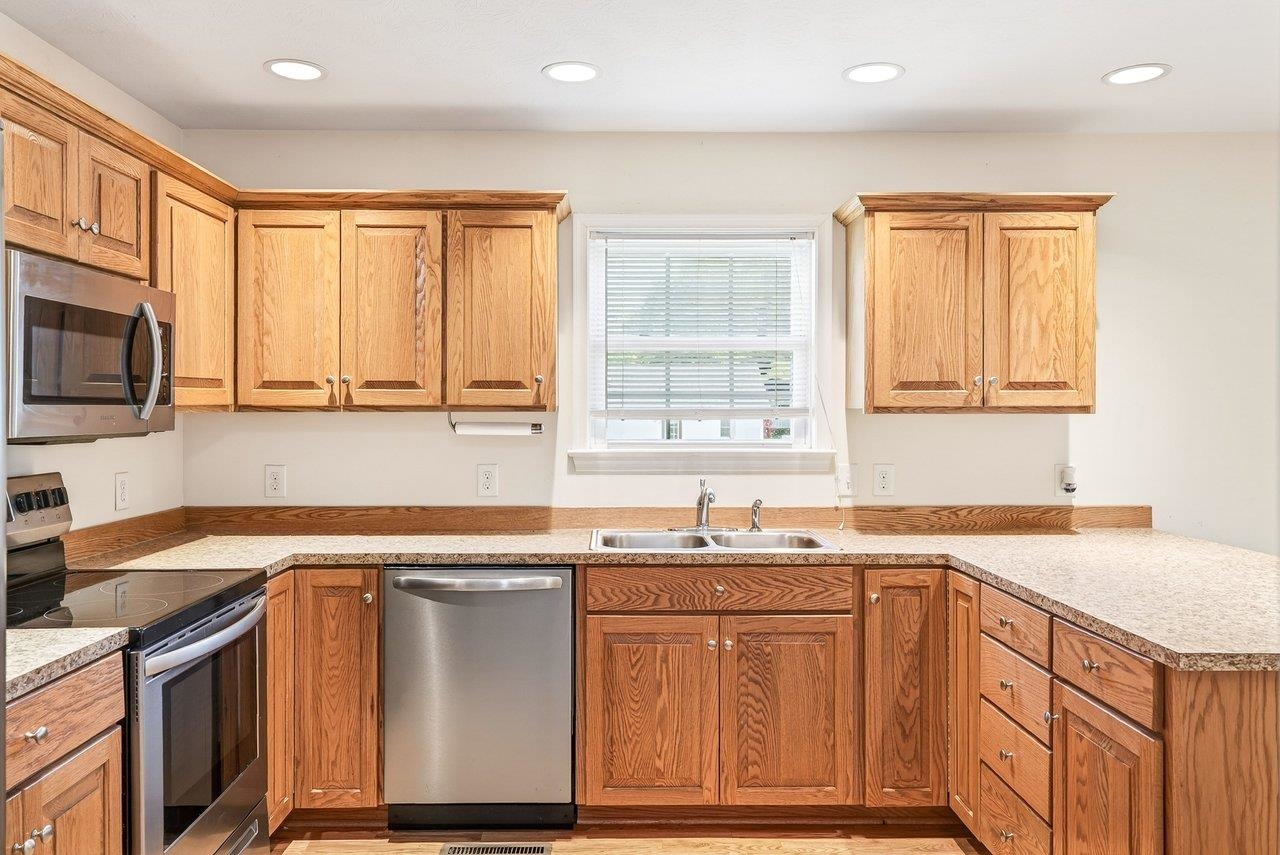 106 7th Street Grottoes, VA 24441 - Photo 12 of 46