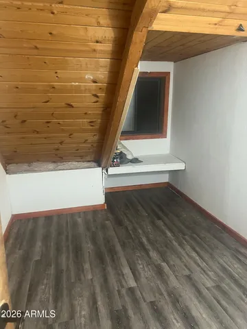 $250,000 | 5 Western Avenue