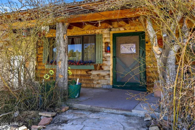 $250,000 | 5 Western Avenue