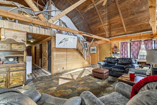 $250,000 | 5 Western Avenue