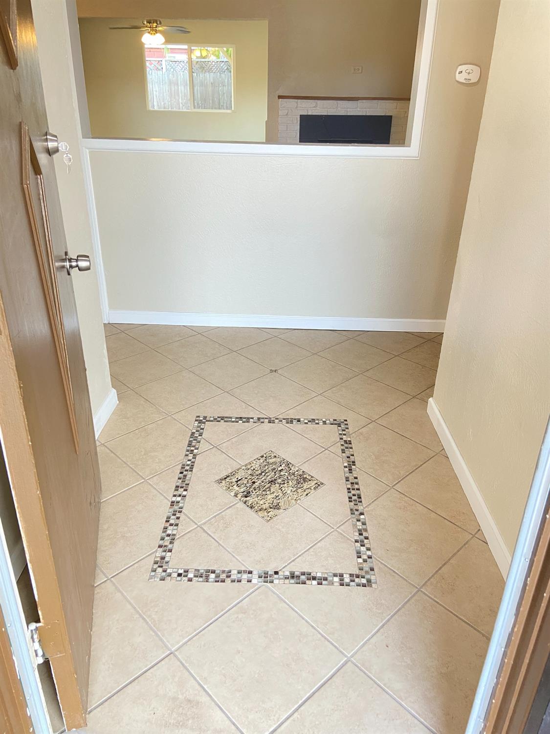 3310 East Hampton Way Fresno, CA 93726 - Photo 8 of 18