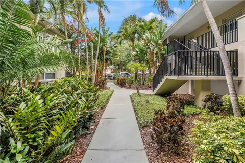 $325,000 | 555 3rd Street North, Unit 13, St. Petersburg, FL 33701