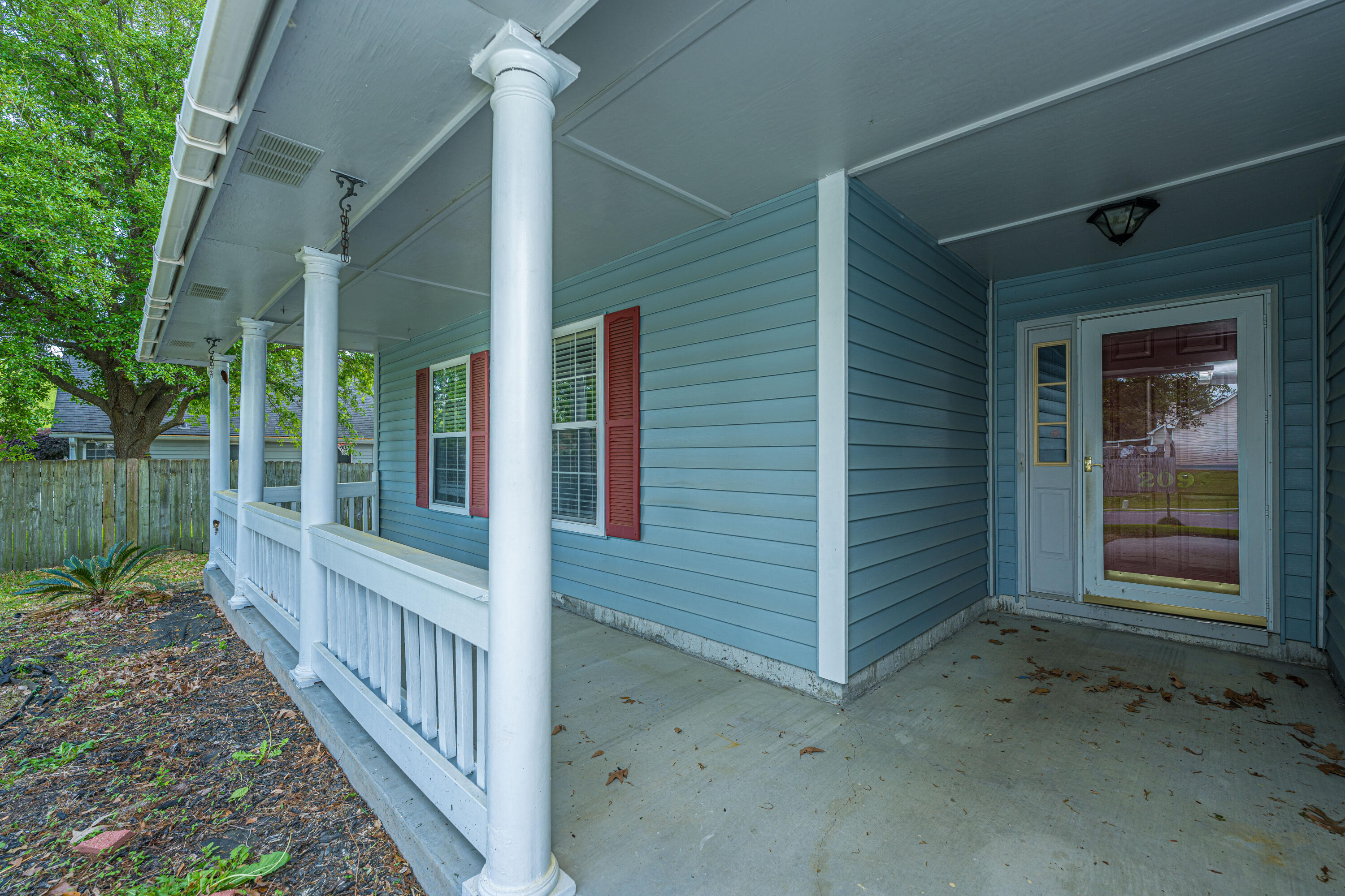 209 Woodland Lakes Road Goose Creek, SC 29445 - Photo 6 of 29 Matney Team- 209 Woodland Lakes Road