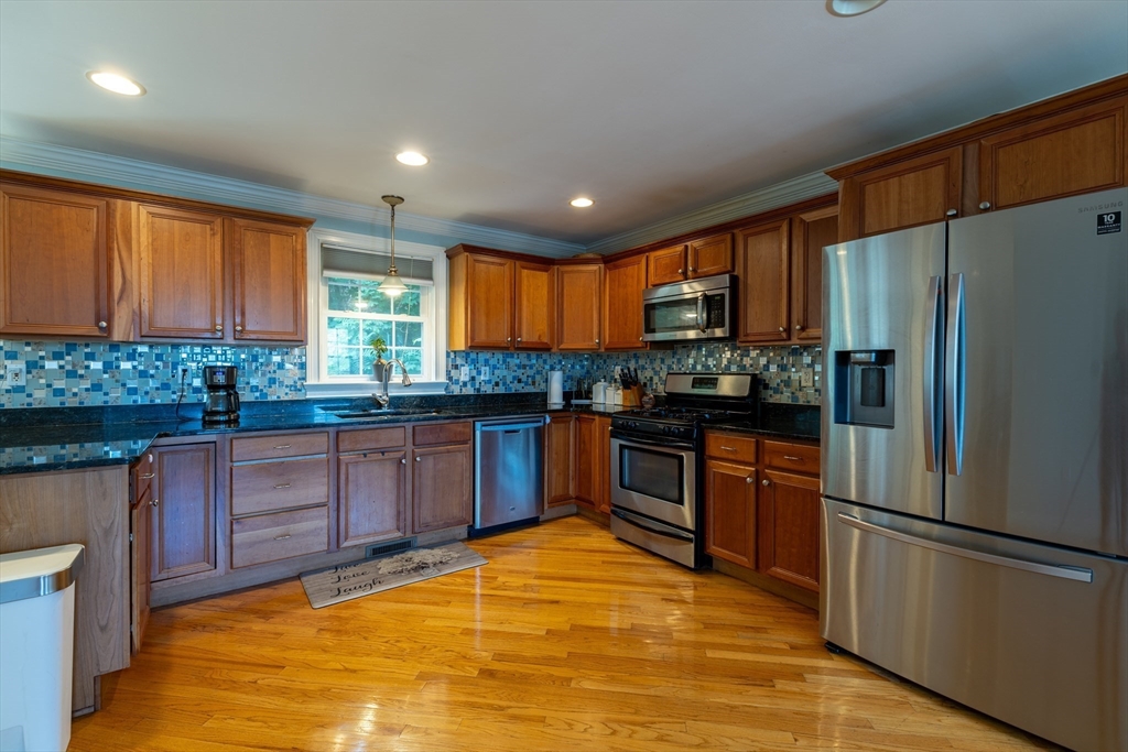 339 Butman Road Lowell, MA 01852 - Photo 6 of 22 Gallery Image 6