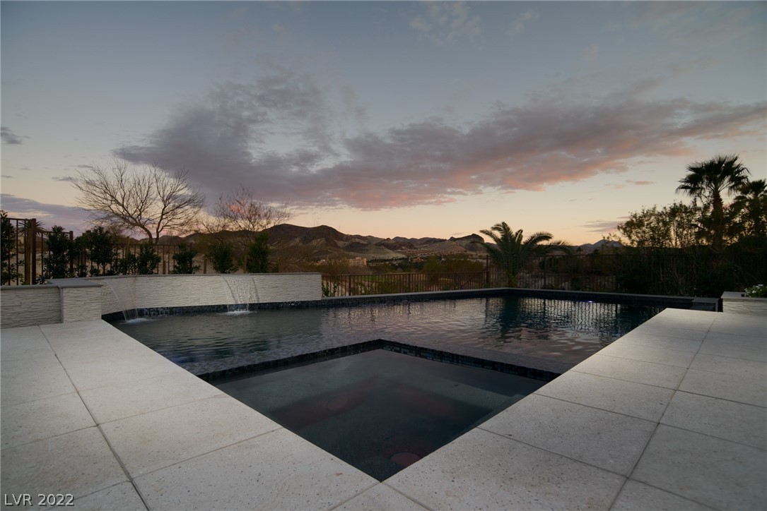 28 Vía Ravello Henderson, NV 89011 - Photo 5 of 33 Gallery Image 5
