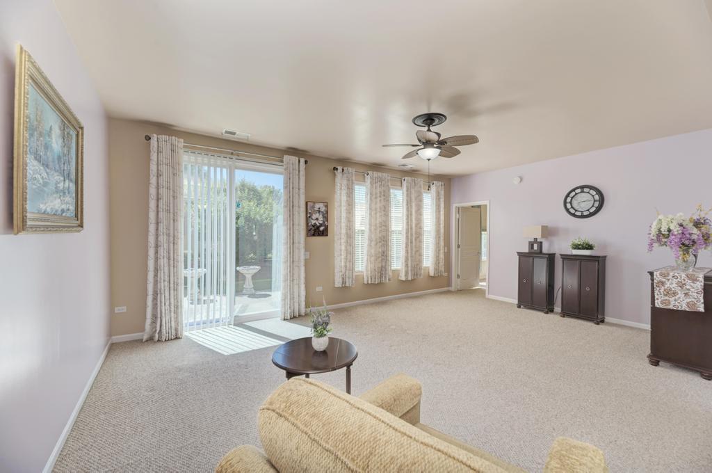 2886 Edgewater Drive Elgin, IL 60124 - Photo 15 of 31