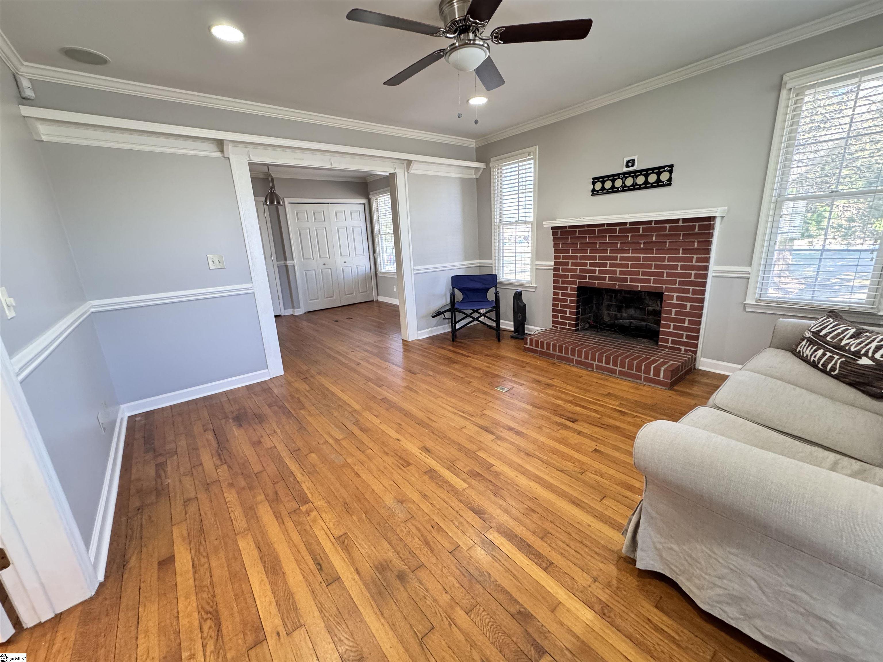 215 Lancaster Avenue Greer, SC 29650 - Photo 10 of 22 Gallery Image 10