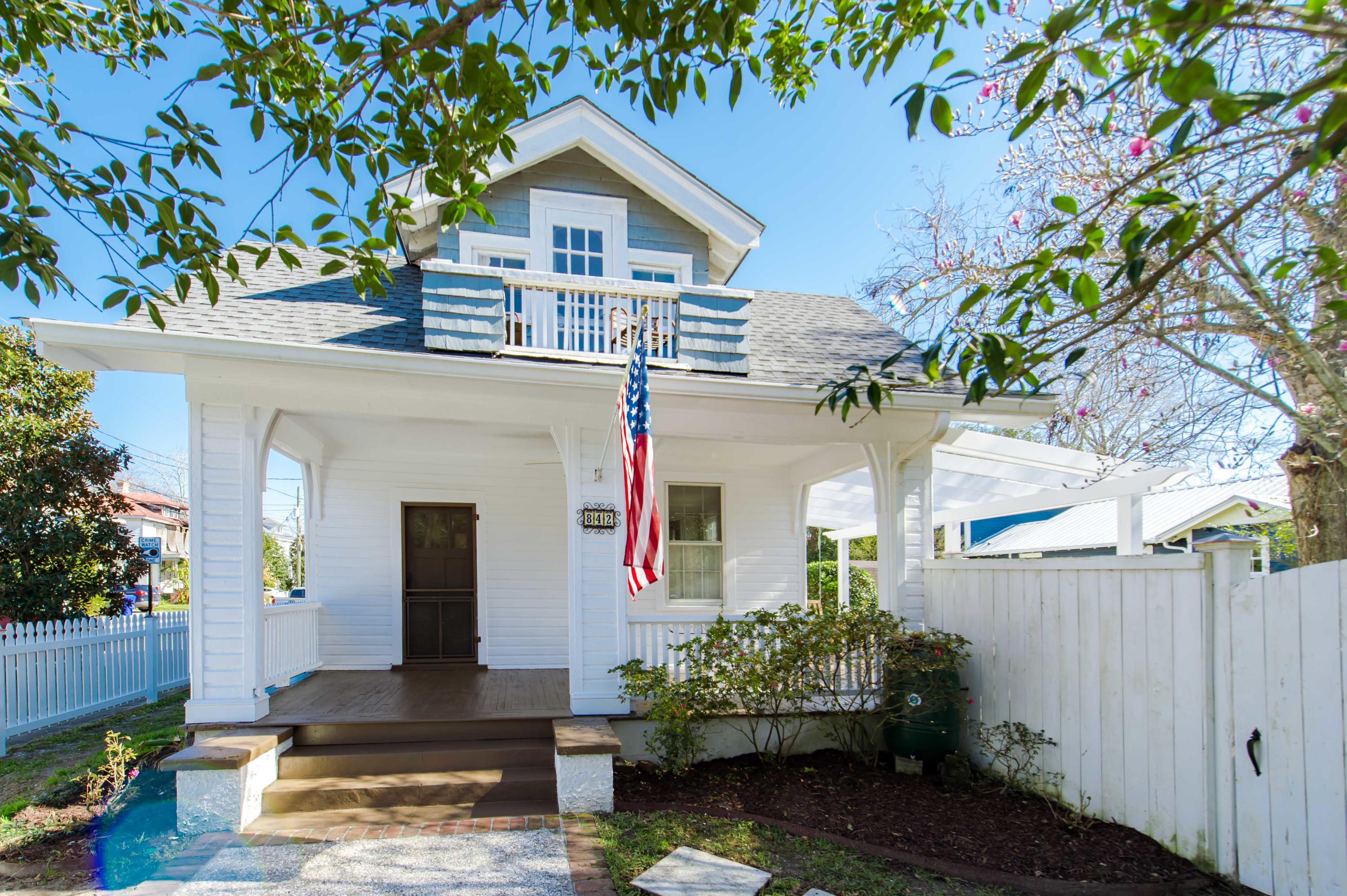 842 Rutledge Avenue Charleston, SC 29403 - Photo 3 of 38 842 Rutledge_Low Res-11