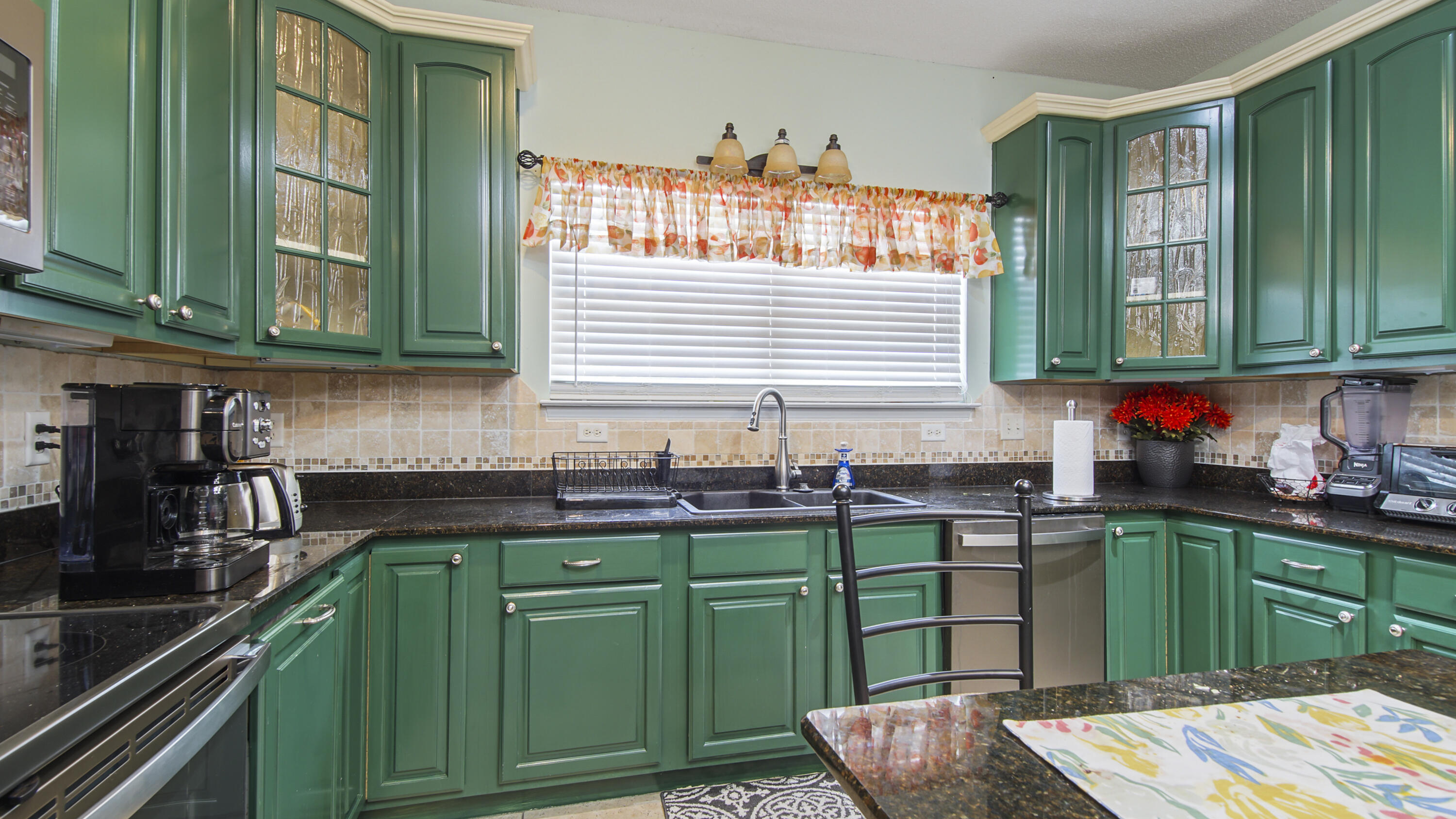 136 Country Manor Road DeFuniak Springs, FL 32435 - Photo 11 of 30 DSC01032