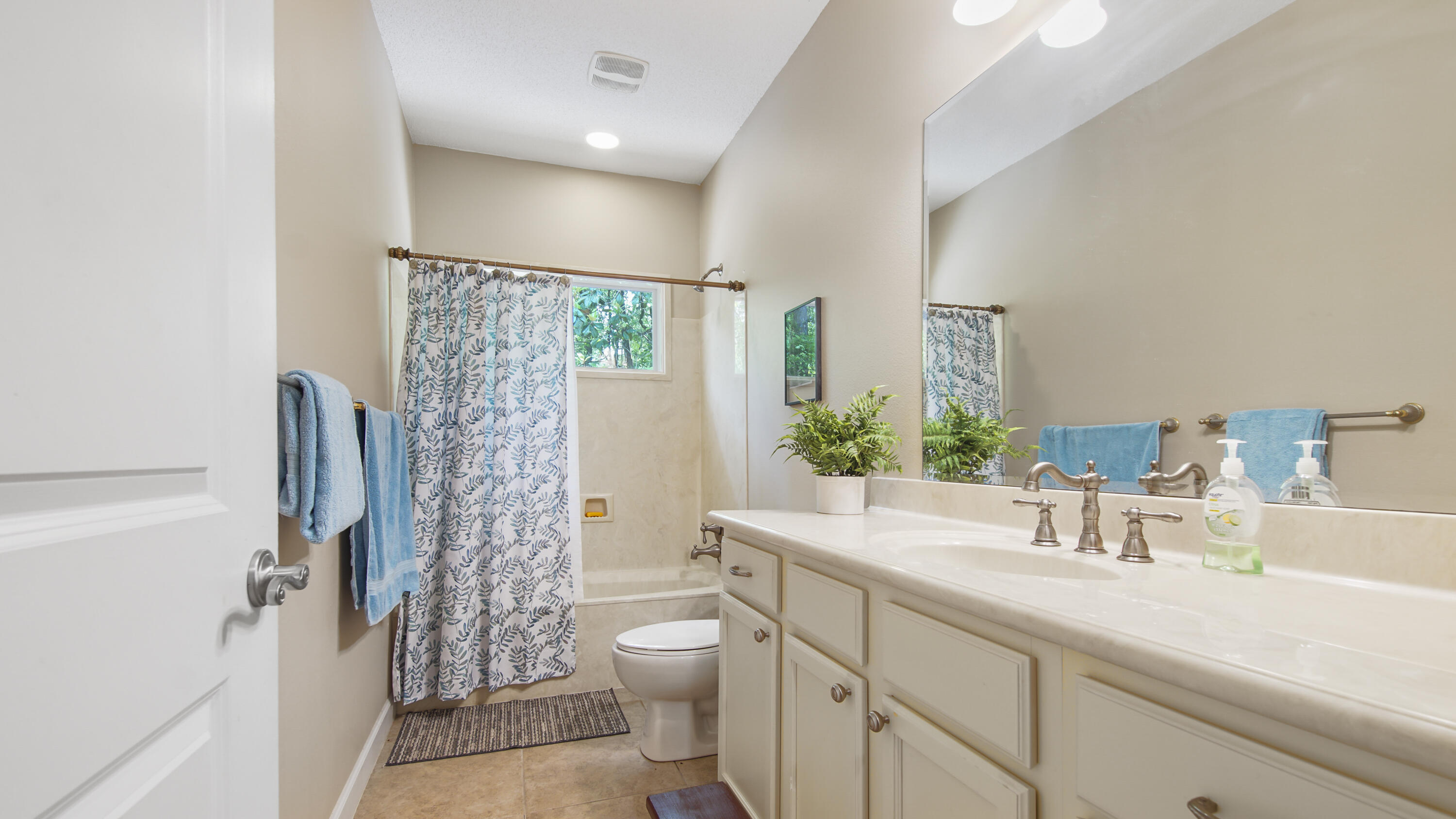 136 Country Manor Road DeFuniak Springs, FL 32435 - Photo 23 of 30 DSC00969