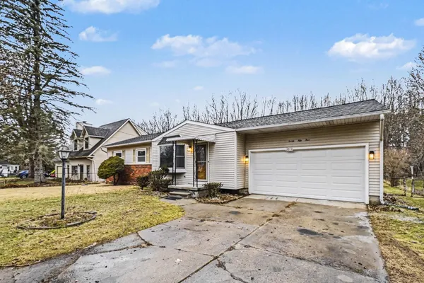 $267,000 | 2054 Raby Road, Haslett, MI 48840