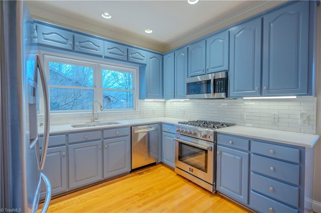 1835 Waterford Pointe Road Lexington, NC 27292 - Photo 11 of 26 Kitchen