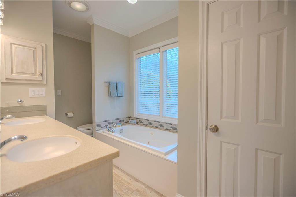 1835 Waterford Pointe Road Lexington, NC 27292 - Photo 16 of 26 Primary bath with jet tub and separate walk-in tile shower