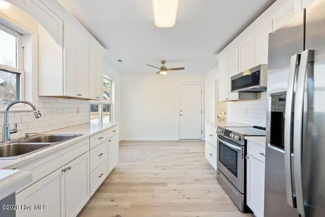 $450,000 | 3520 Tree Top Way, Wilmington, NC 28409