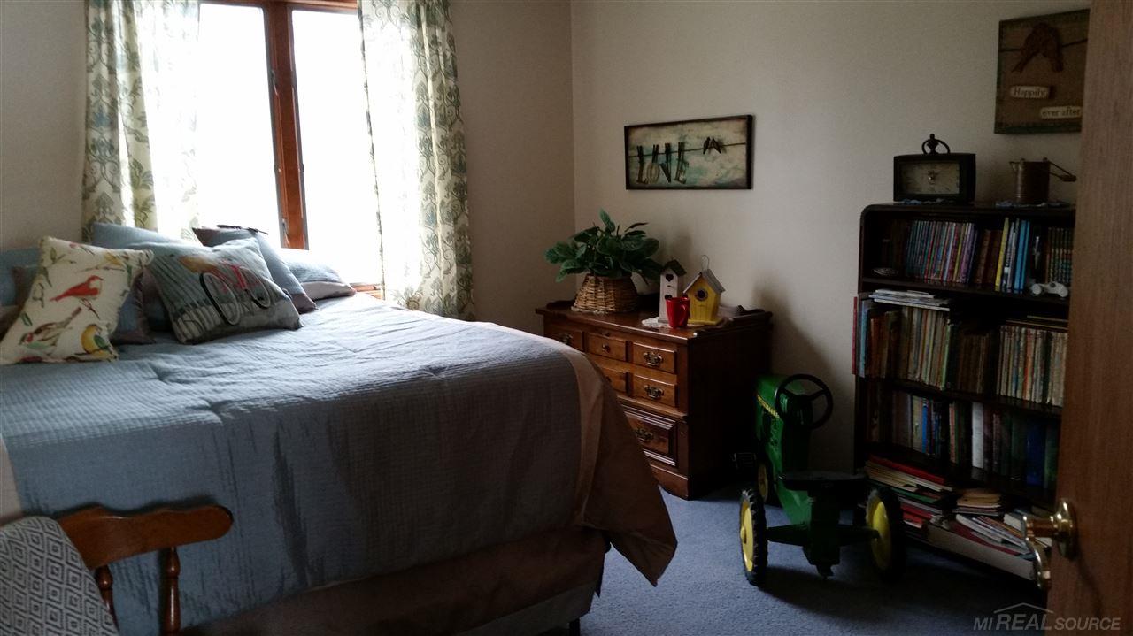 6587 Black River Road Croswell, MI 48422 - Photo 26 of 46 31277476-25.JPG