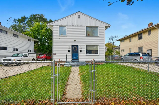 $190,000 | 5649 North 61st Street, Unit 5651, Milwaukee, WI 53218