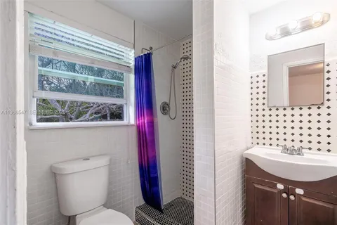 $800,000 | 65 Northwest 118th Street, Miami, FL 33168