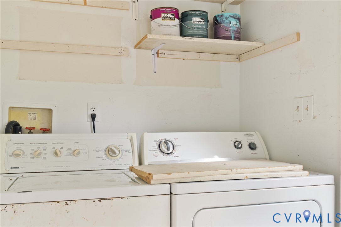 20786 Beaver Dam Road Beaverdam, VA 23015 - Photo 19 of 23 Laundry area with washer and dryer