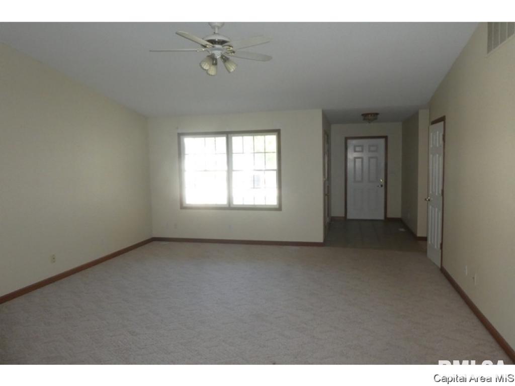 3219 Red Oak Lane Springfield, IL 62712 - Photo 2 of 13
