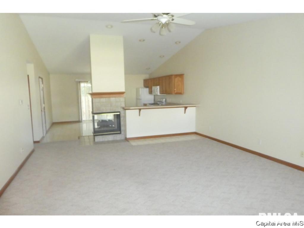 3219 Red Oak Lane Springfield, IL 62712 - Photo 3 of 13