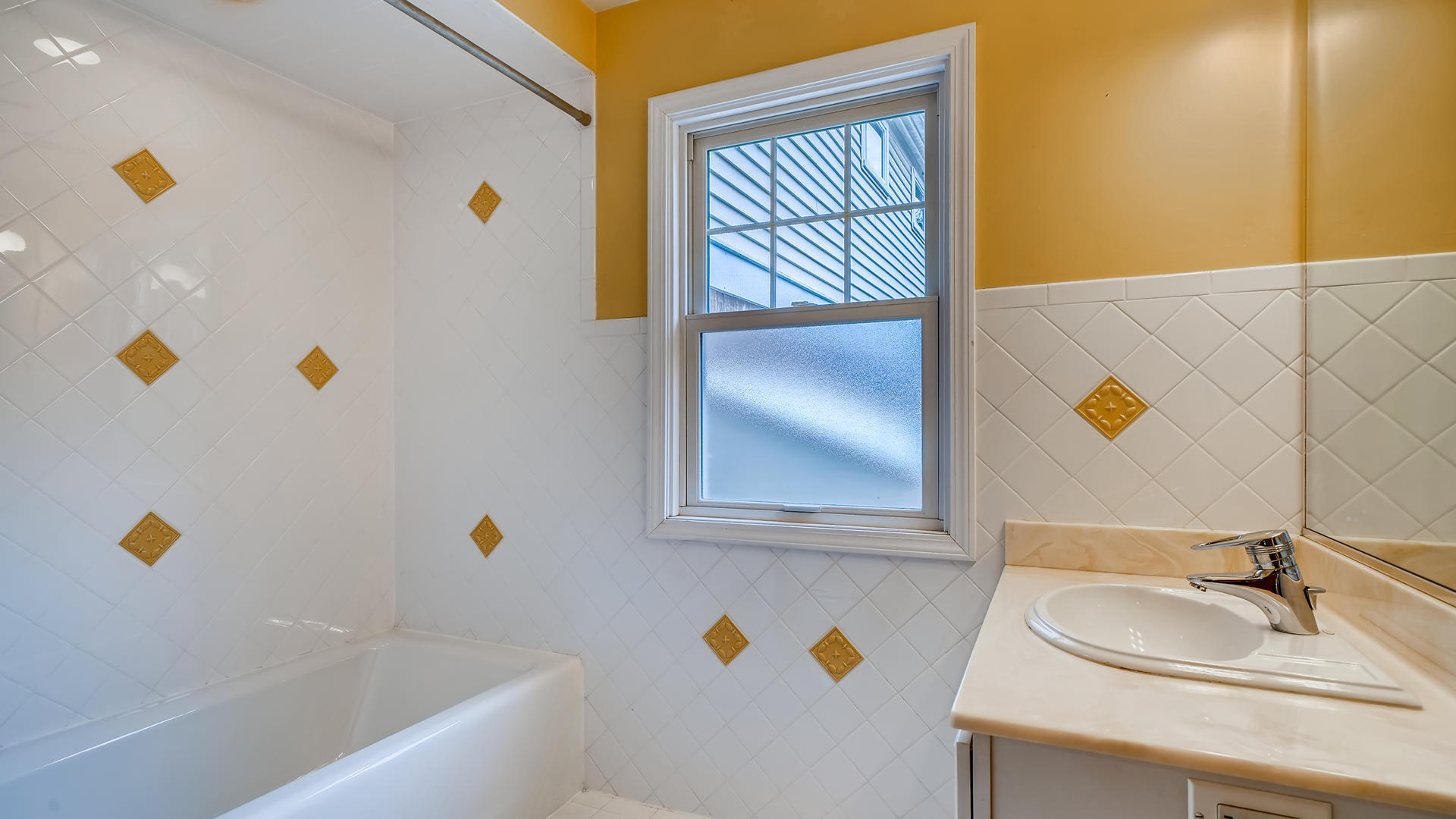 184 Lawton Road Riverside, IL 60546 - Photo 16 of 28