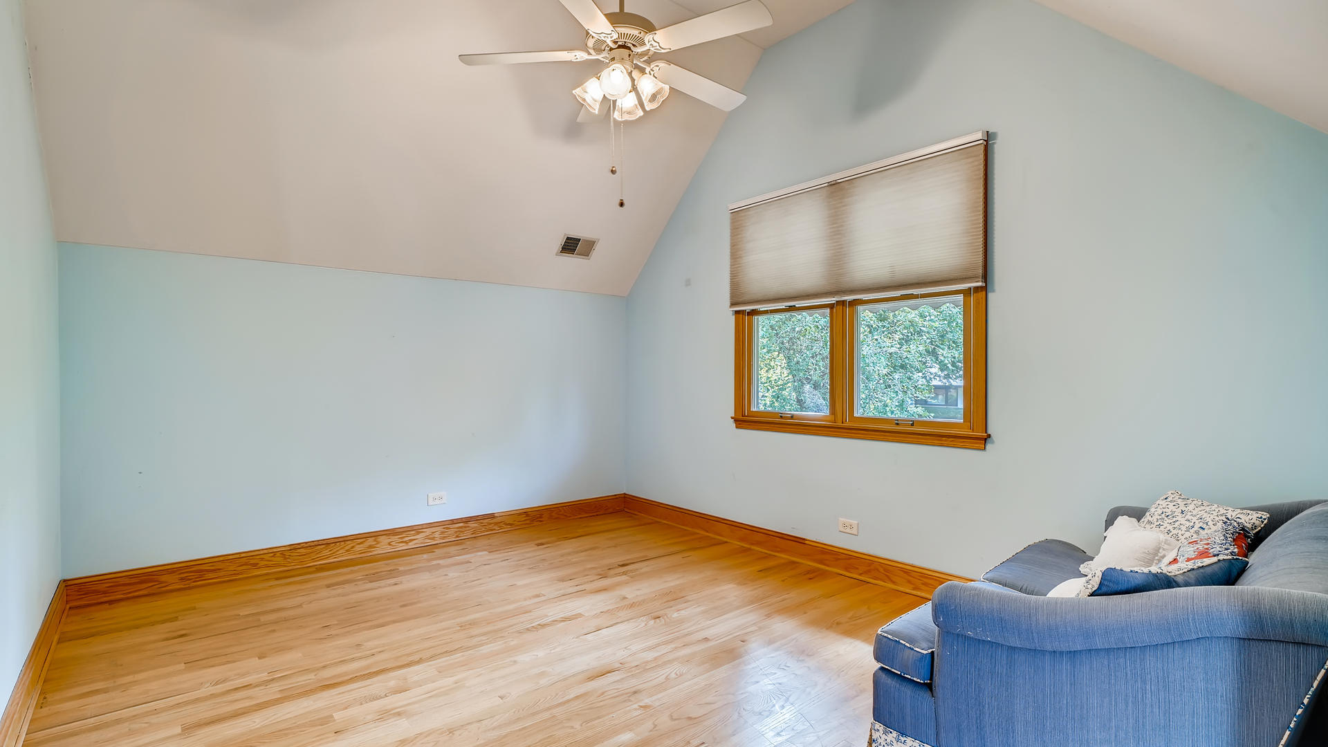 184 Lawton Road Riverside, IL 60546 - Photo 21 of 28