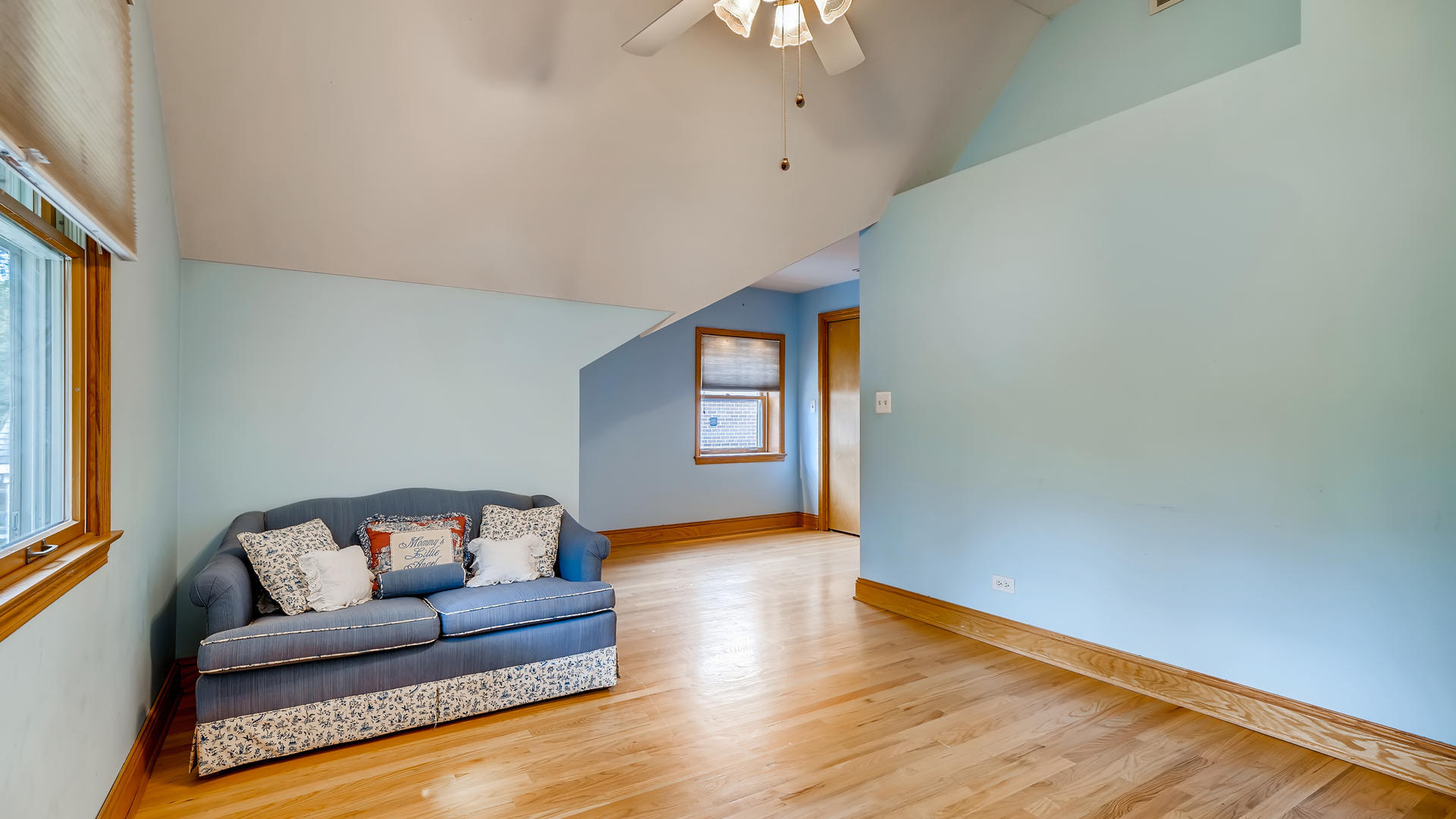 184 Lawton Road Riverside, IL 60546 - Photo 22 of 28