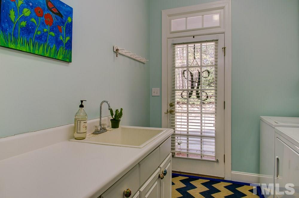 4704 Sharpstone Lane Raleigh, NC 27615 - Photo 14 of 25