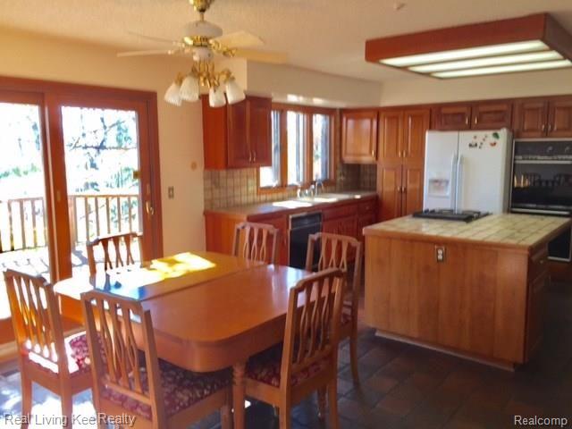 1238 Mead Road Rochester, MI 48306 - Photo 12 of 49 1.7