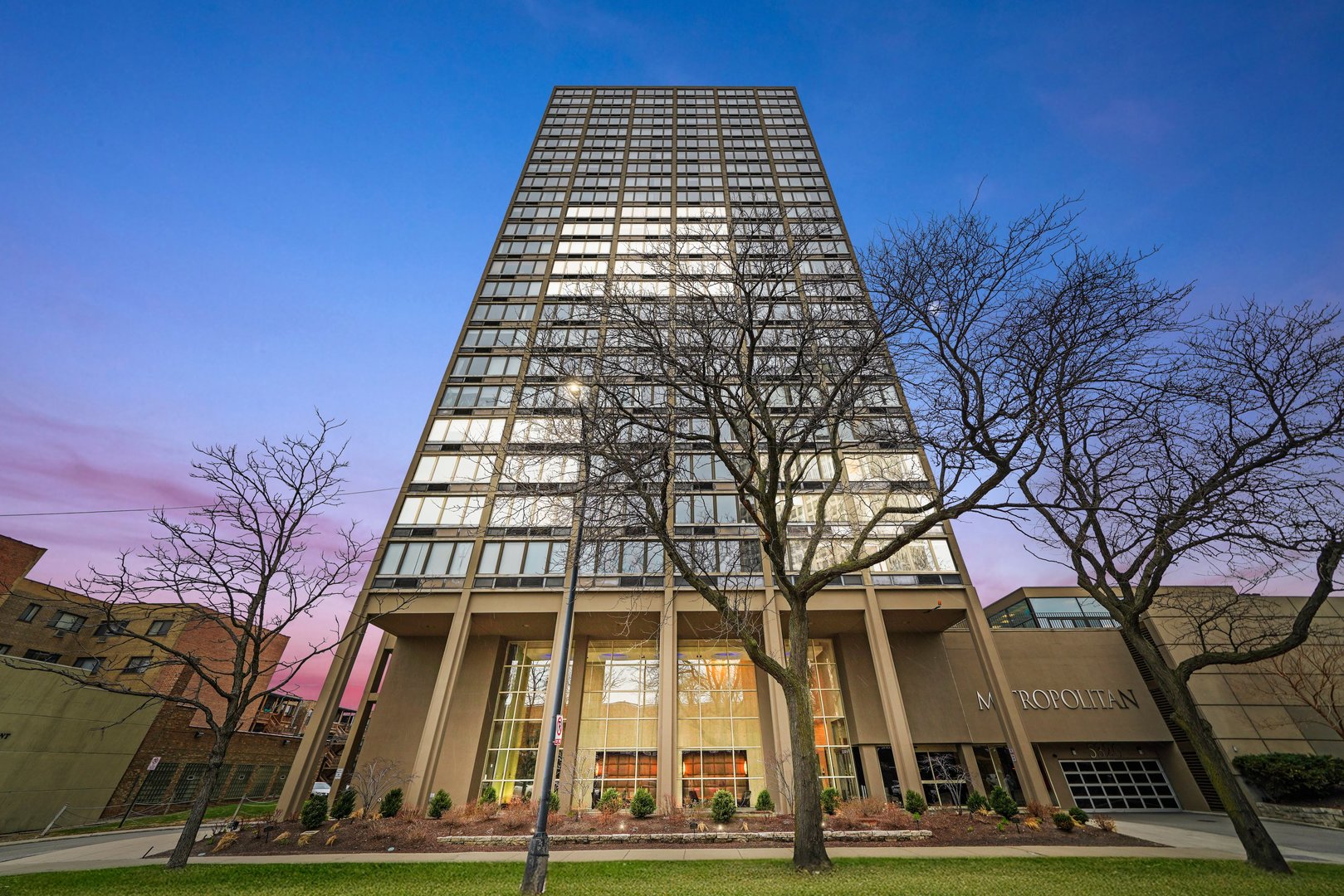 5320 North Sheridan Road, Unit 1007 Chicago, IL 60640 - Photo 1 of 14 Gallery Image 1