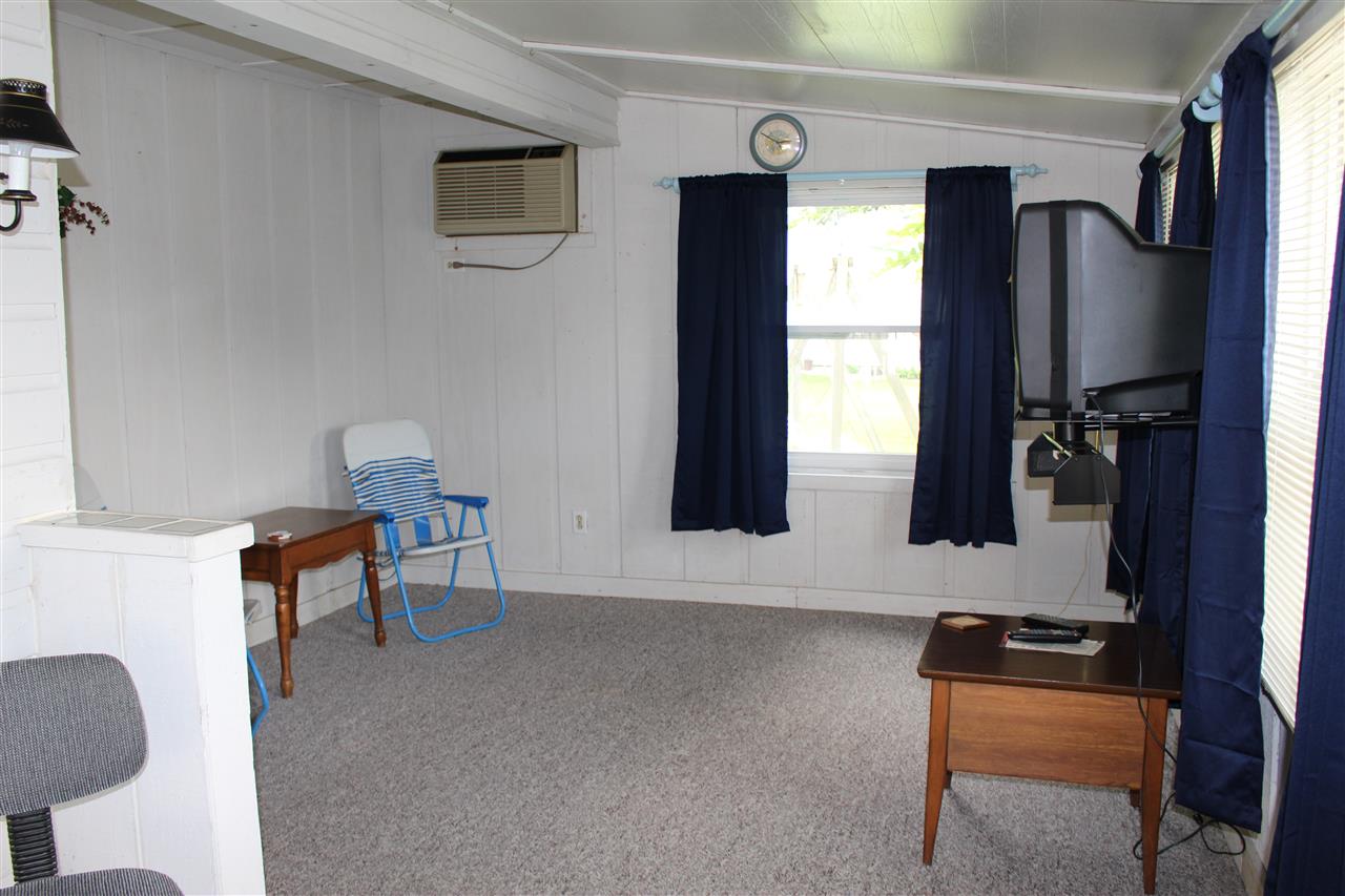 5629 East Bass Center Road Monticello, IN 47960 - Photo 12 of 14 Gallery Image 12