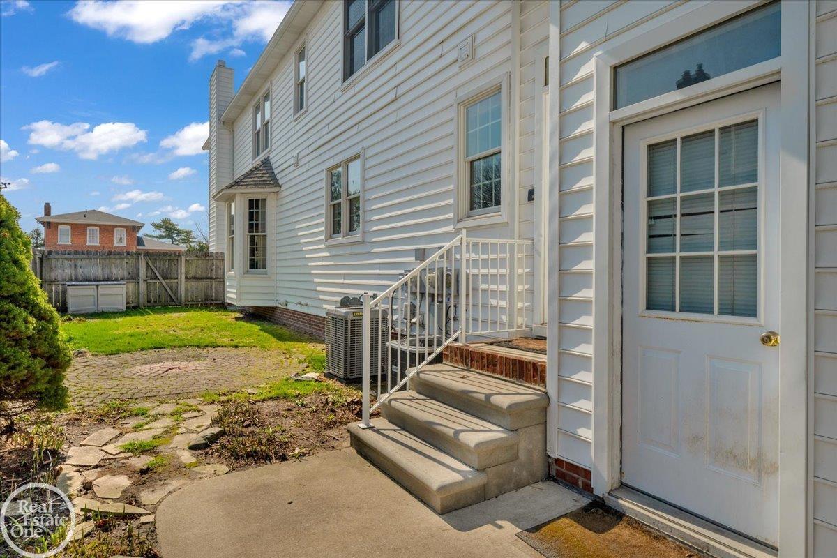 663 North Riverside Avenue St. Clair, MI 48079 - Photo 47 of 70