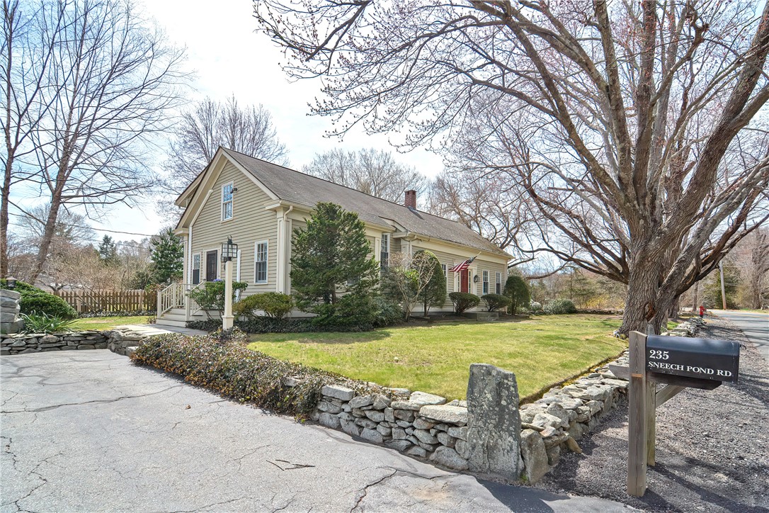 235 Sneech Pond Road Cumberland, RI 02864 - Photo 3 of 37