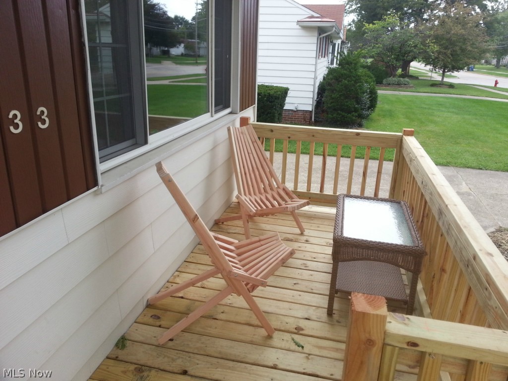 233 Nobottom Road Berea, OH 44017 - Photo 2 of 23 Gallery Image 2