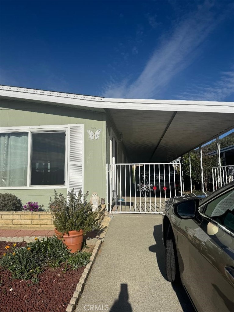 41004 Cheyenne Trail Cherry Valley, CA 92223 - Photo 2 of 10 a view of balcony with furniture