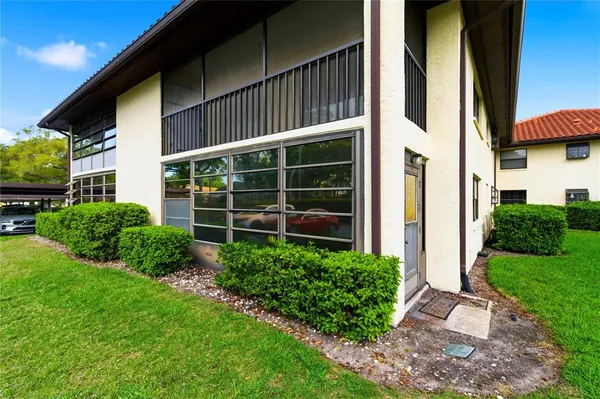 $210,000 | 2506 Hammock Court, Unit 2506, Clearwater, FL 33761